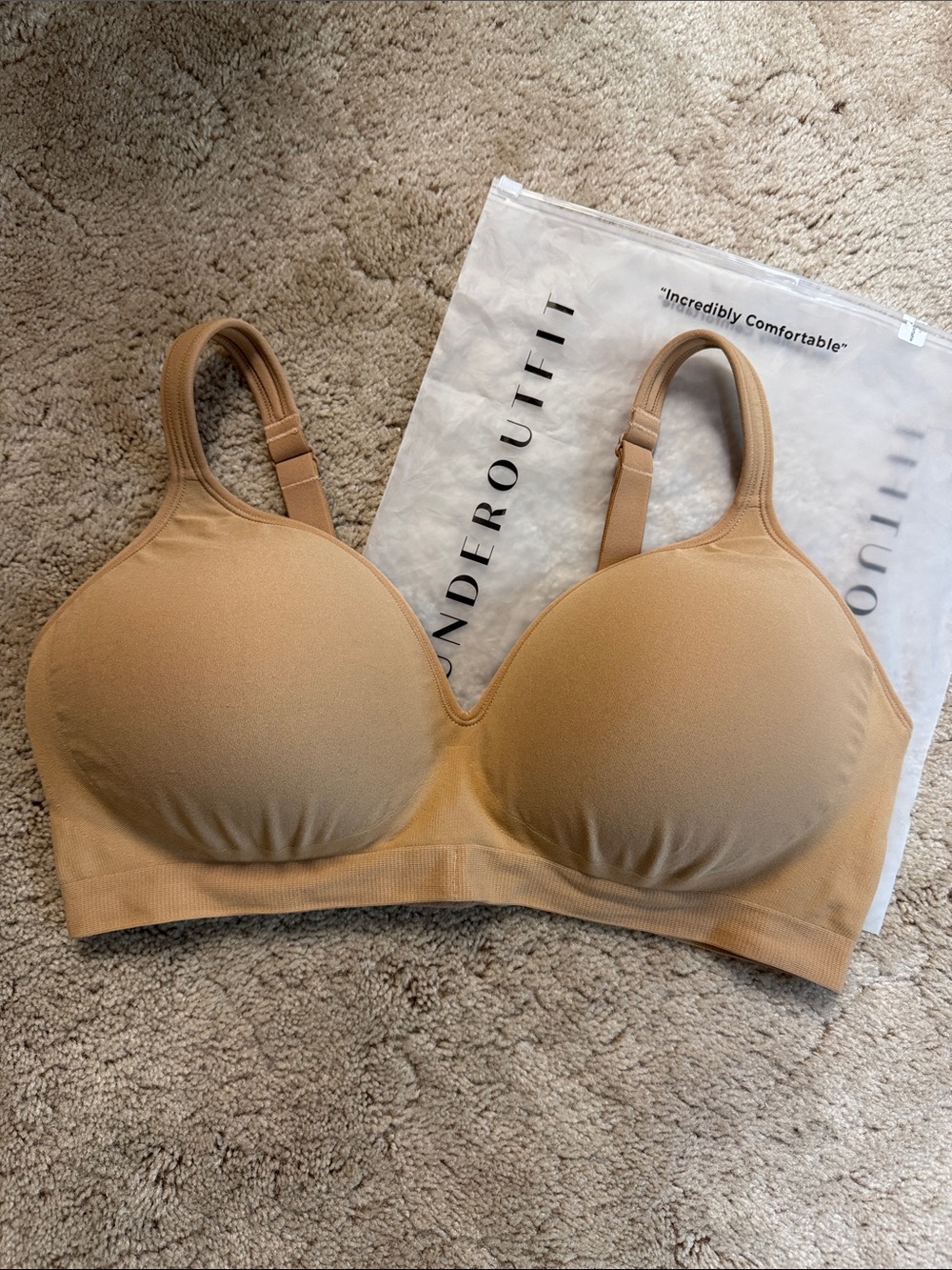 Underoutfit 460 The perfect neckline bra